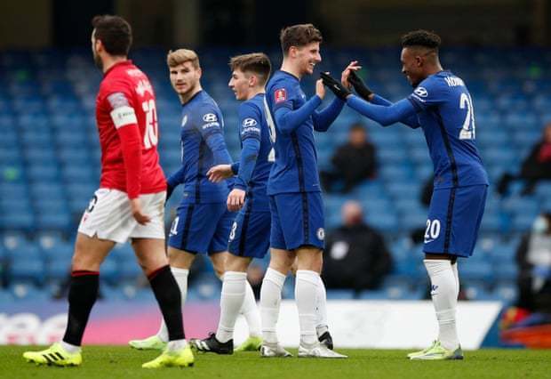 2025中超联赛各队排名折线图